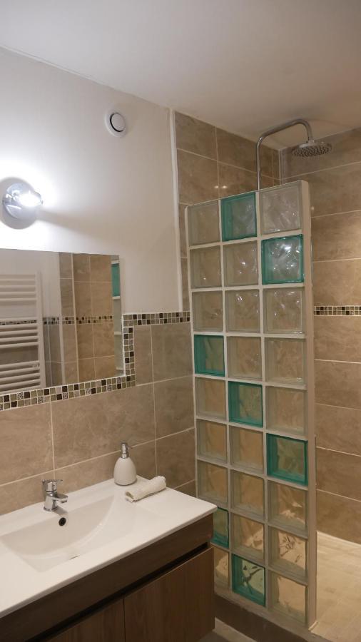 Mas Maurane-Chambre D'Hote Avec Spa Prive Aux Portes D'Arles Tarascon Bagian luar foto